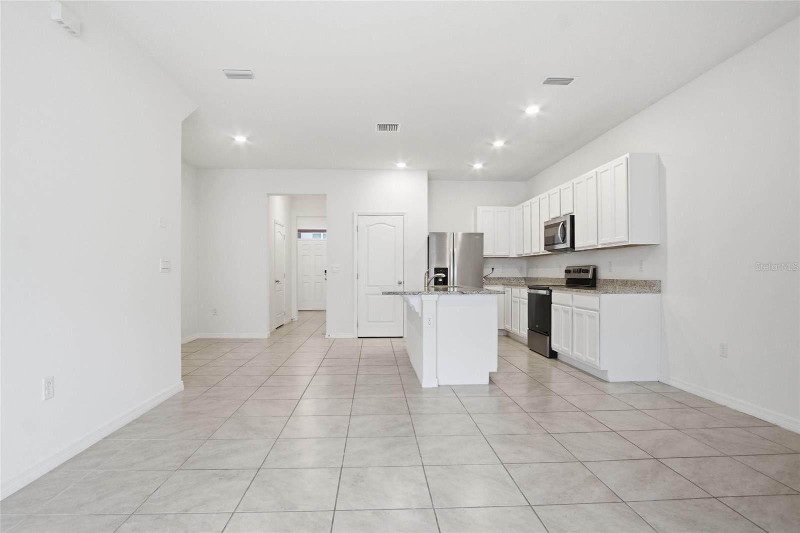 1535 LUMBER AVE