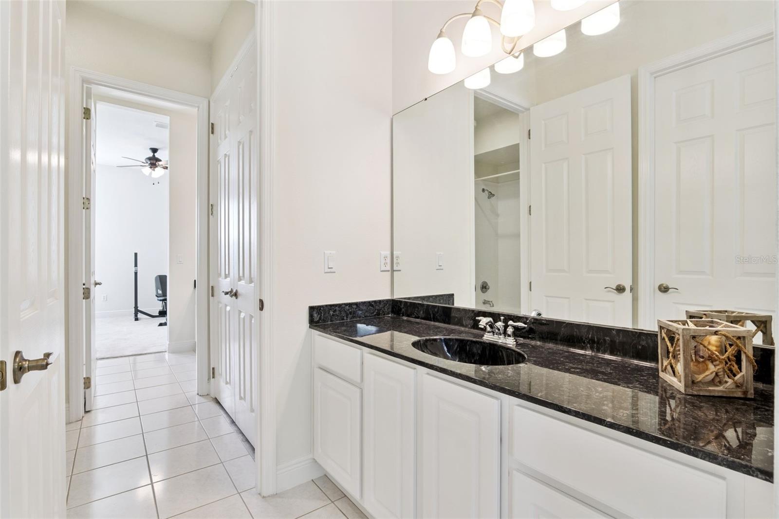 1270 GREEN VISTA CIR