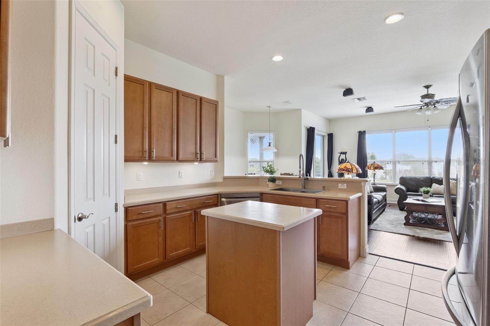 1270 GREEN VISTA CIR