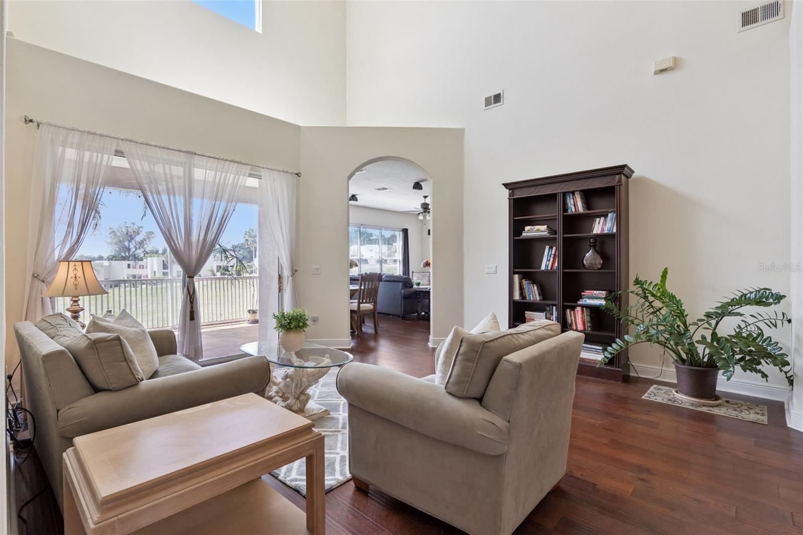 1270 GREEN VISTA CIR