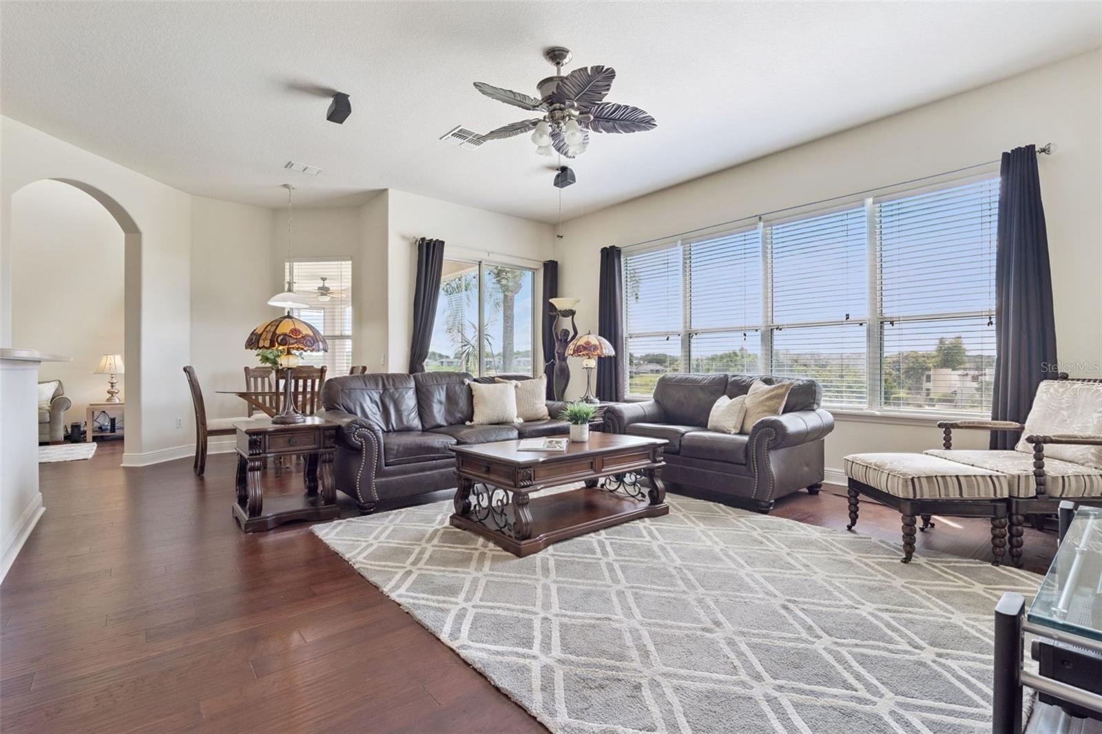 1270 GREEN VISTA CIR
