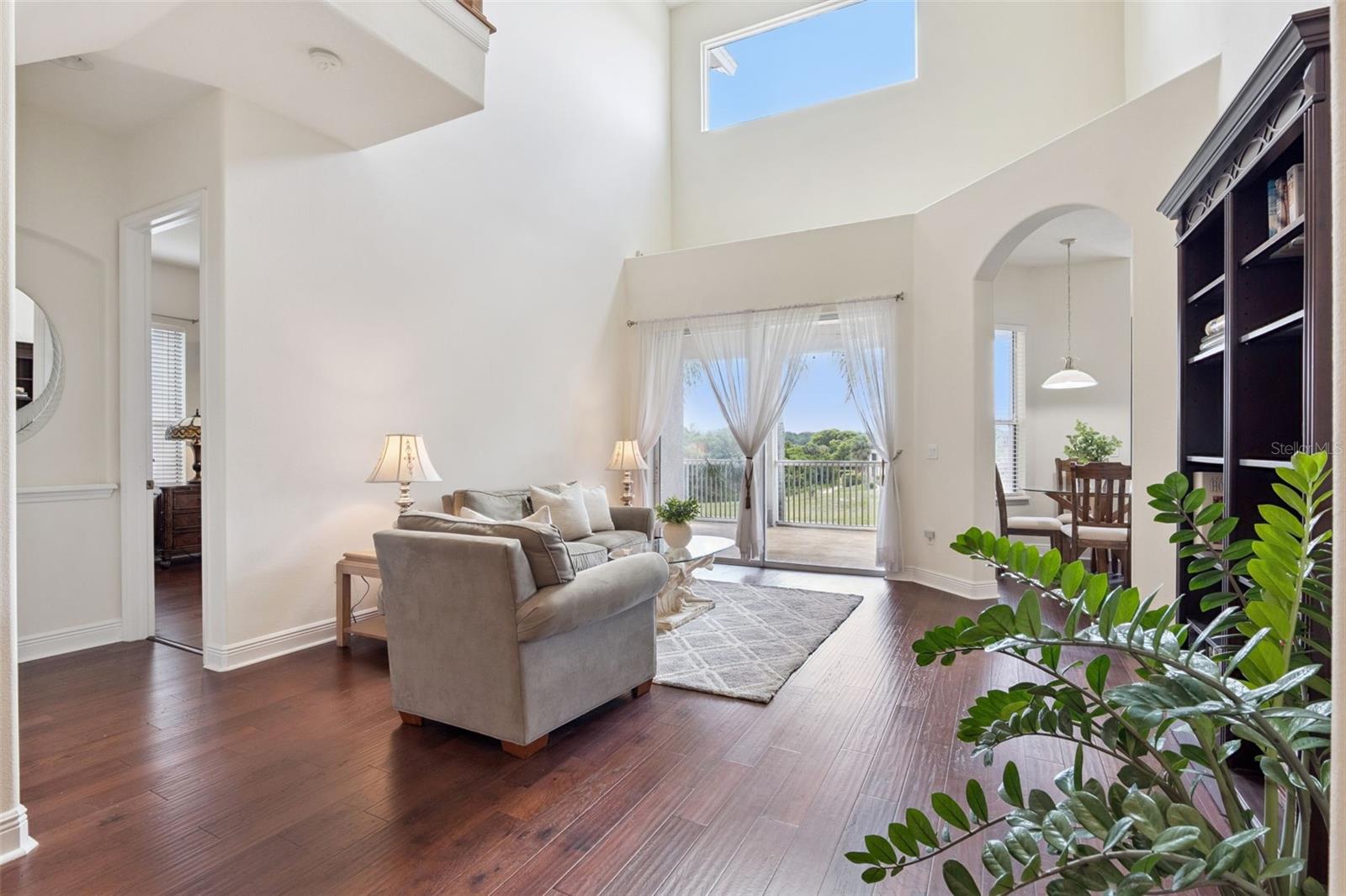 1270 GREEN VISTA CIR
