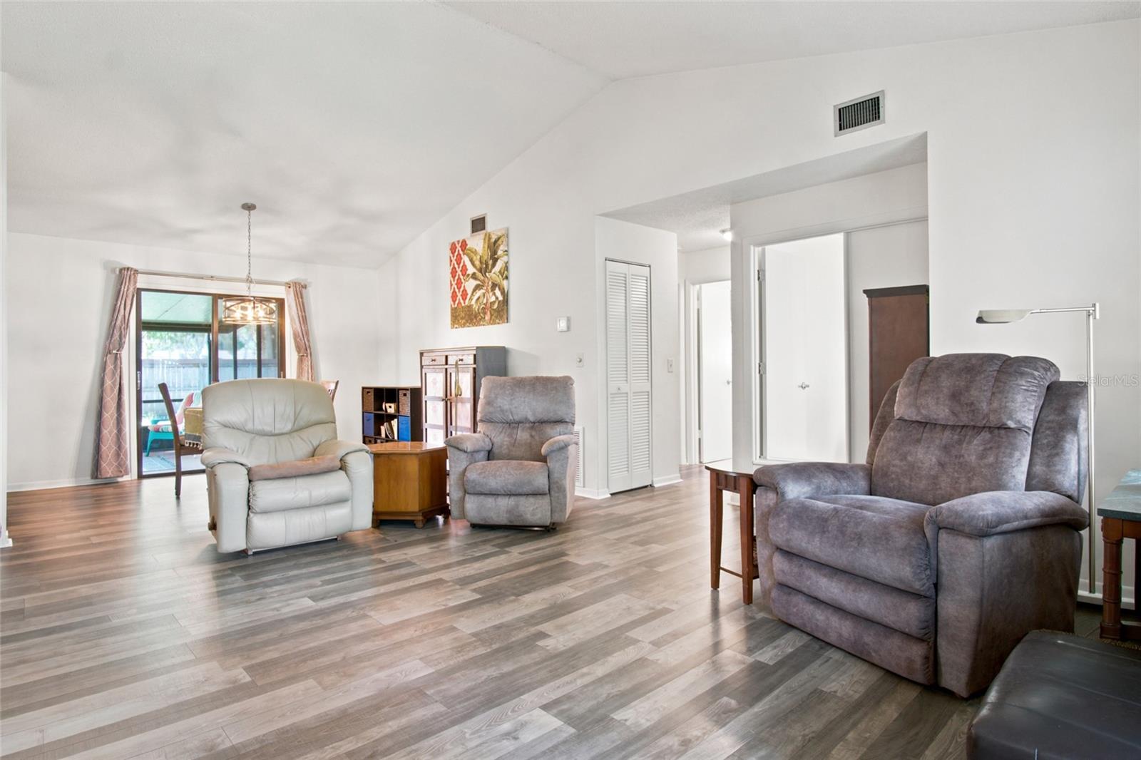 16 BLAKETOWN PL
