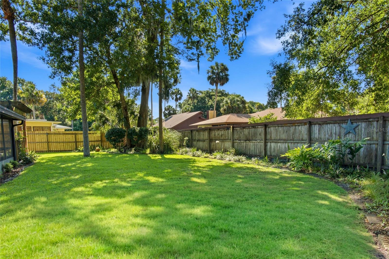 16 BLAKETOWN PL