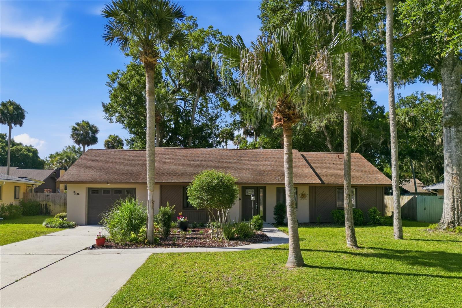 16 BLAKETOWN PL