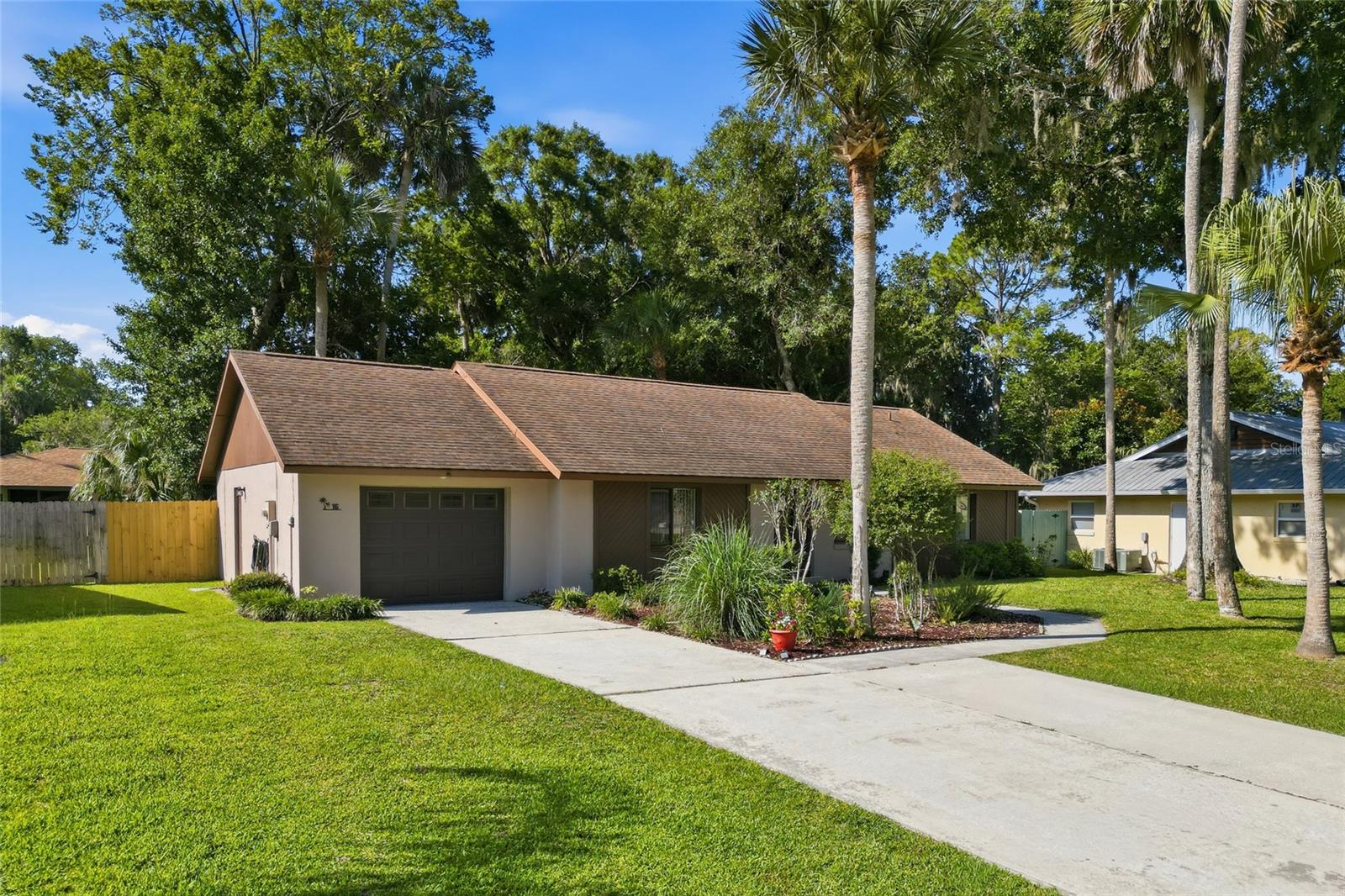16 BLAKETOWN PL