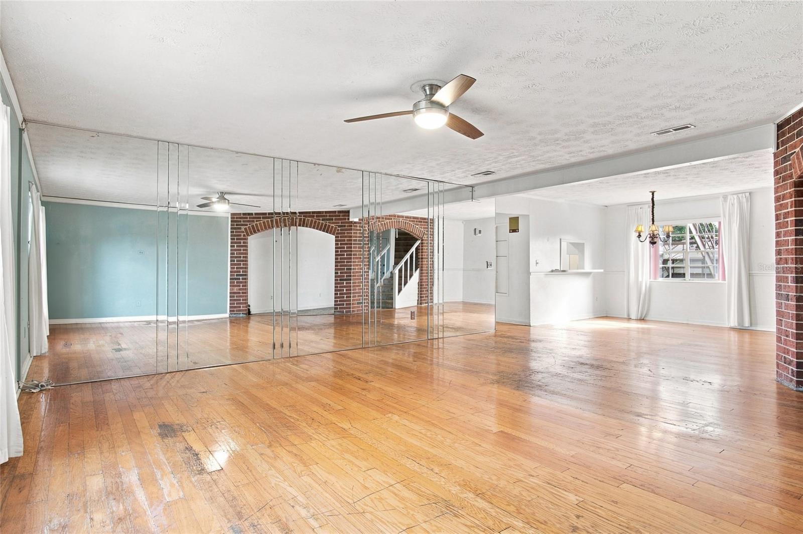5419 HANSEL AVE #K12