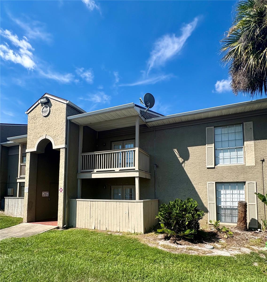 325 WYMORE RD #200