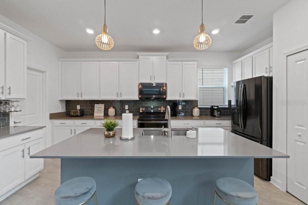 4274 PARAGRAPH DR
