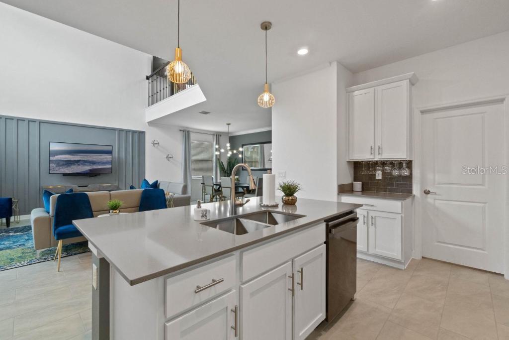 4274 PARAGRAPH DR