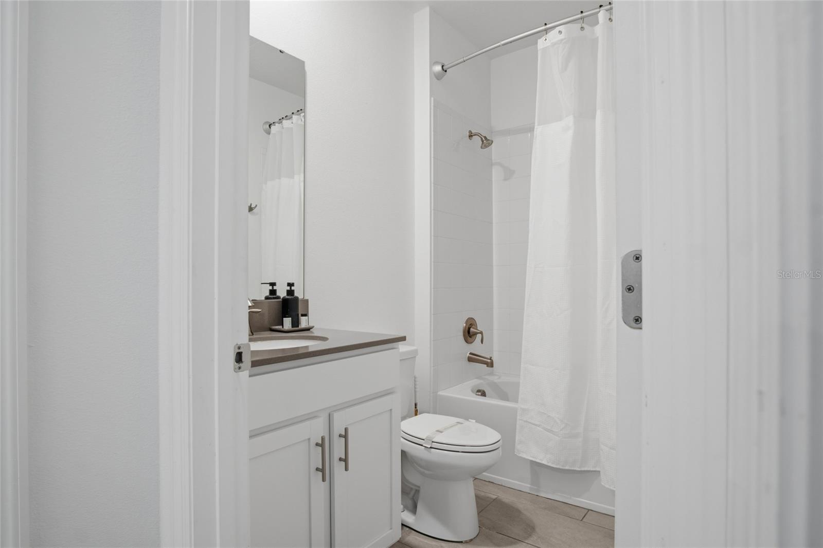 4274 PARAGRAPH DR