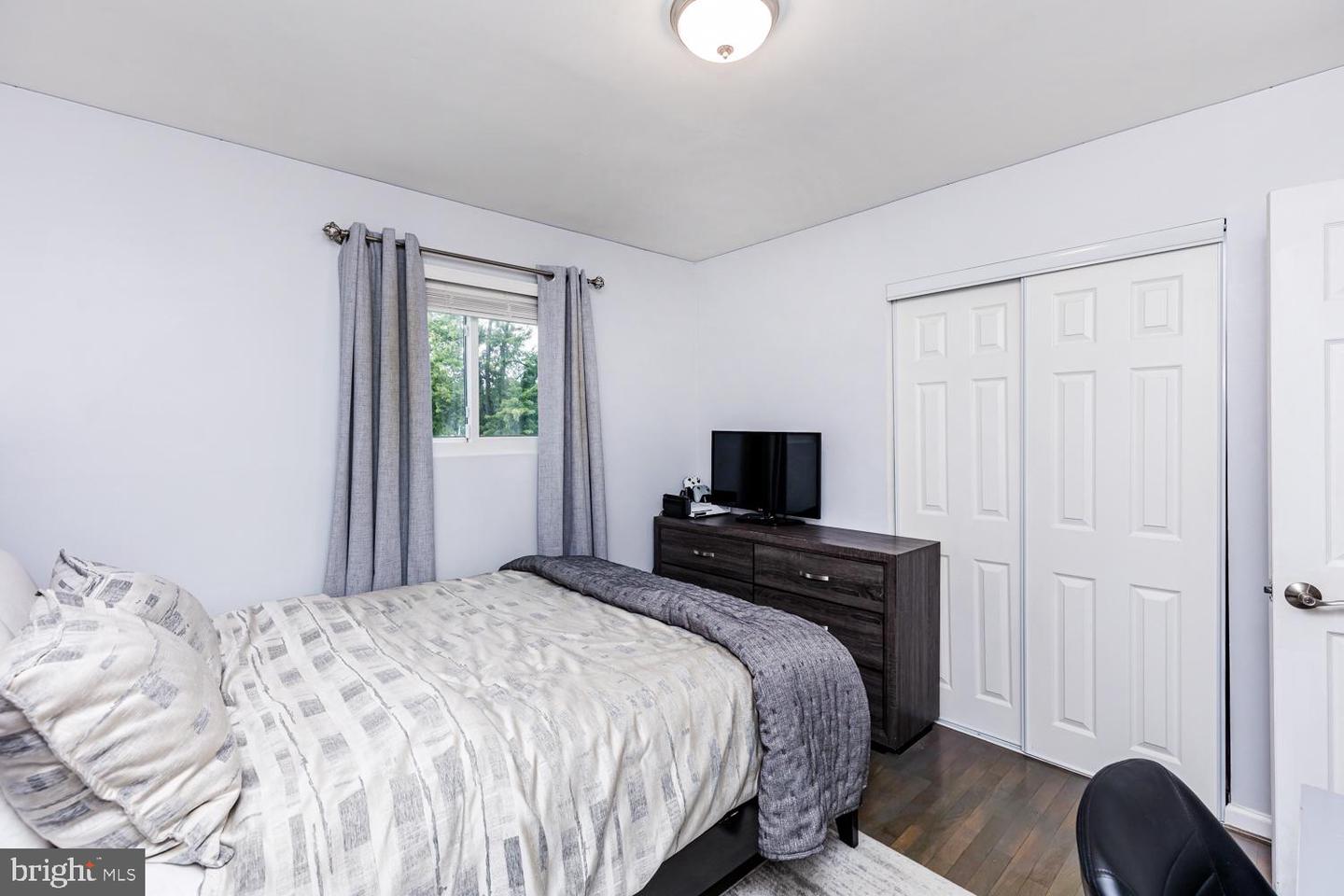 8912 Michelle Ln