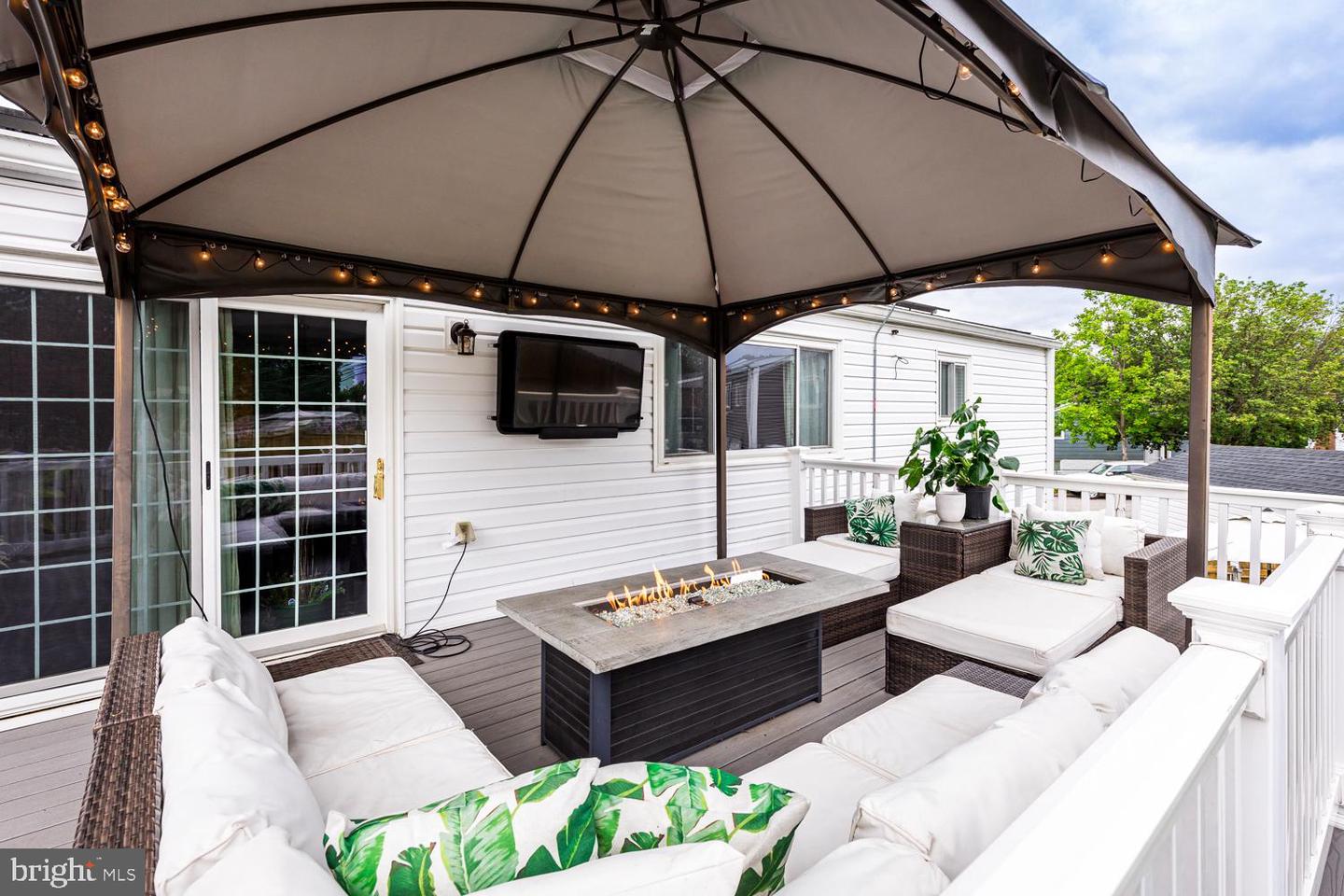 8912 Michelle Ln