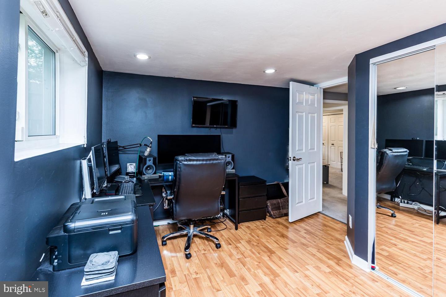 8912 Michelle Ln