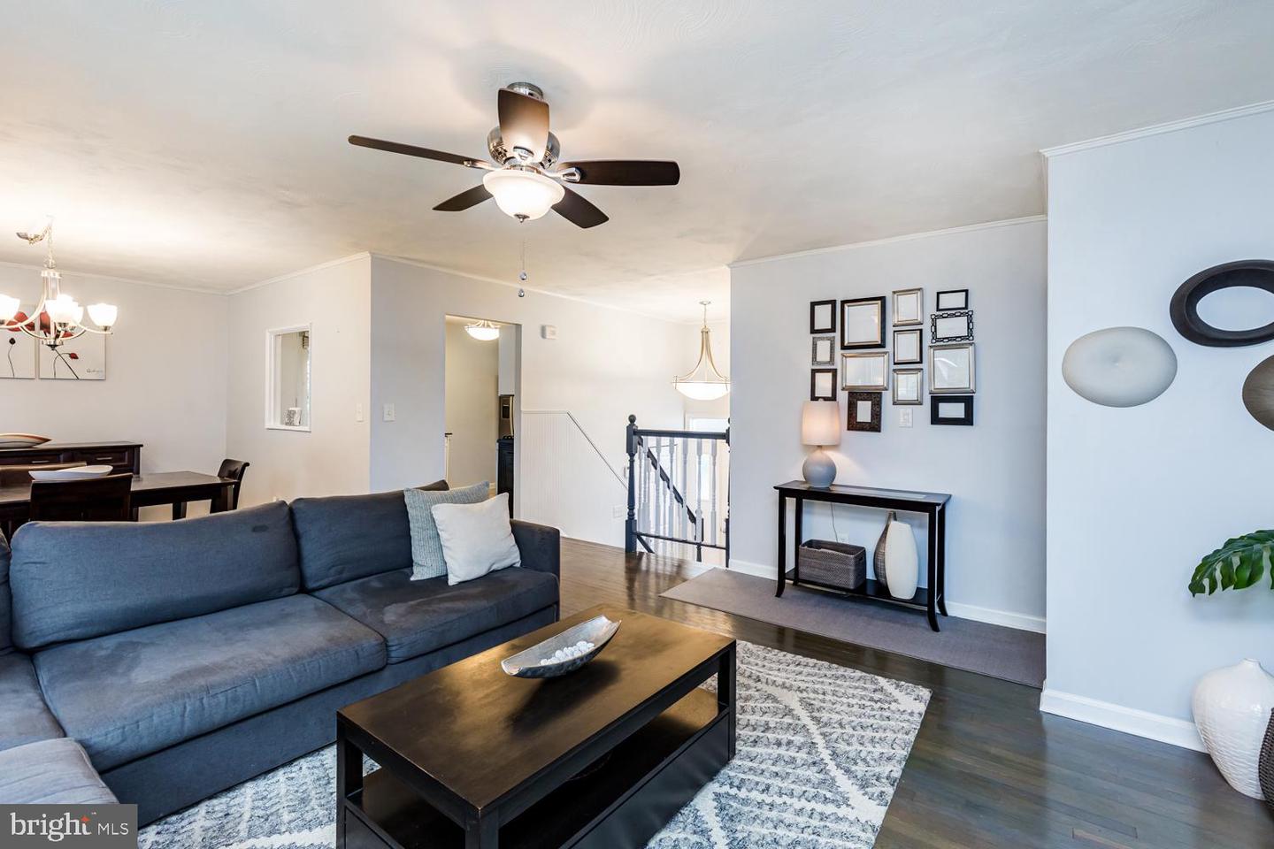 8912 Michelle Ln