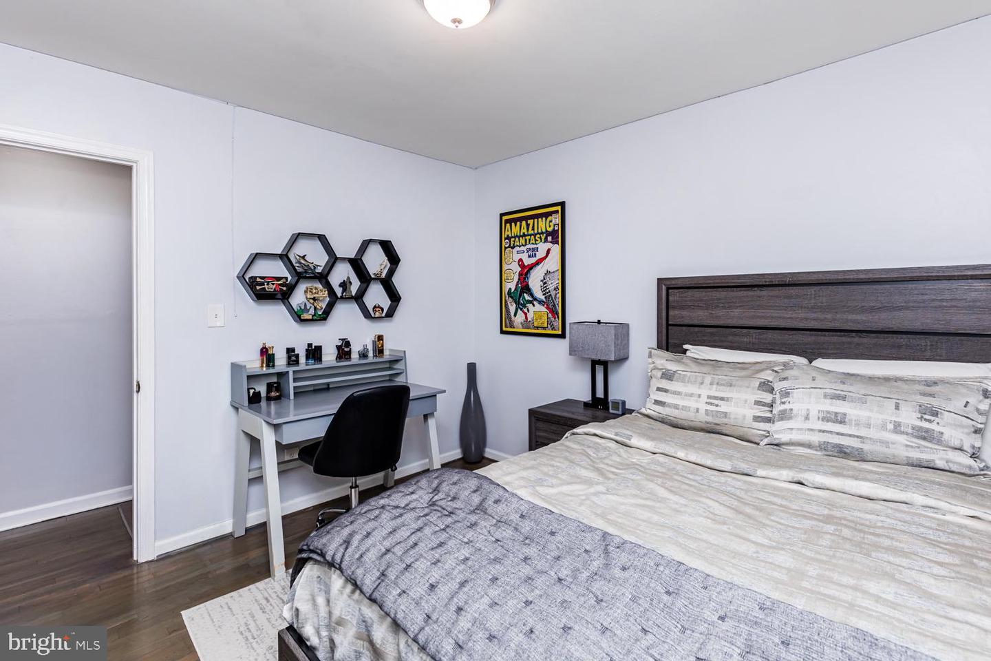 8912 Michelle Ln