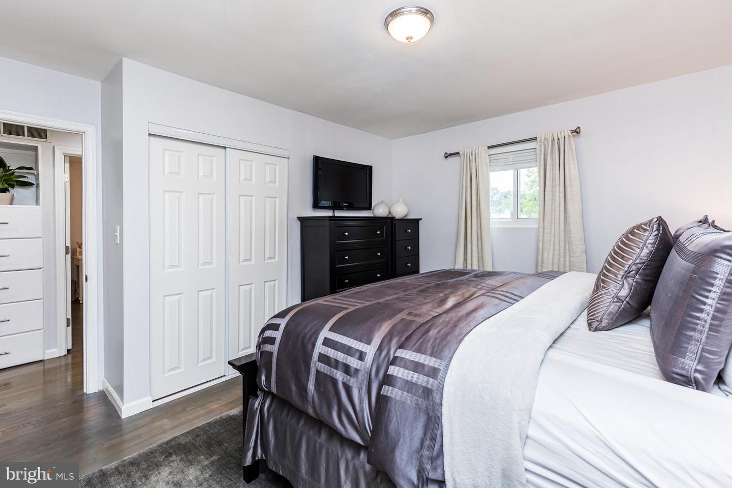 8912 Michelle Ln