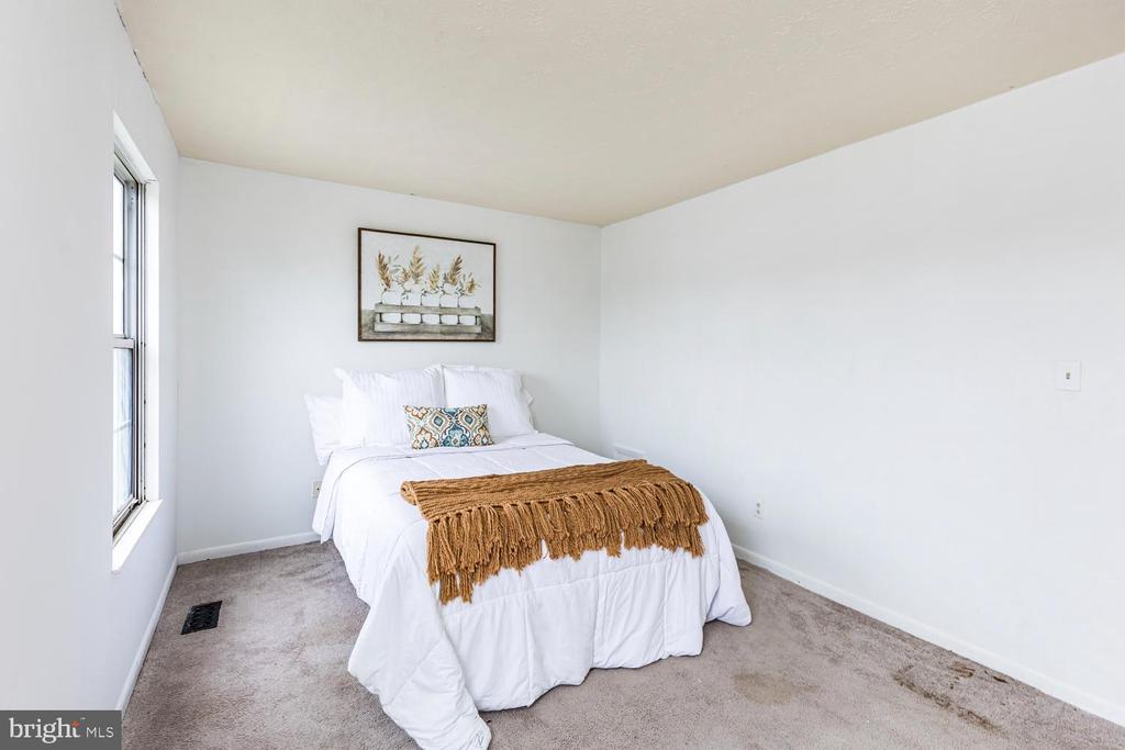58 Chelmsford Ct