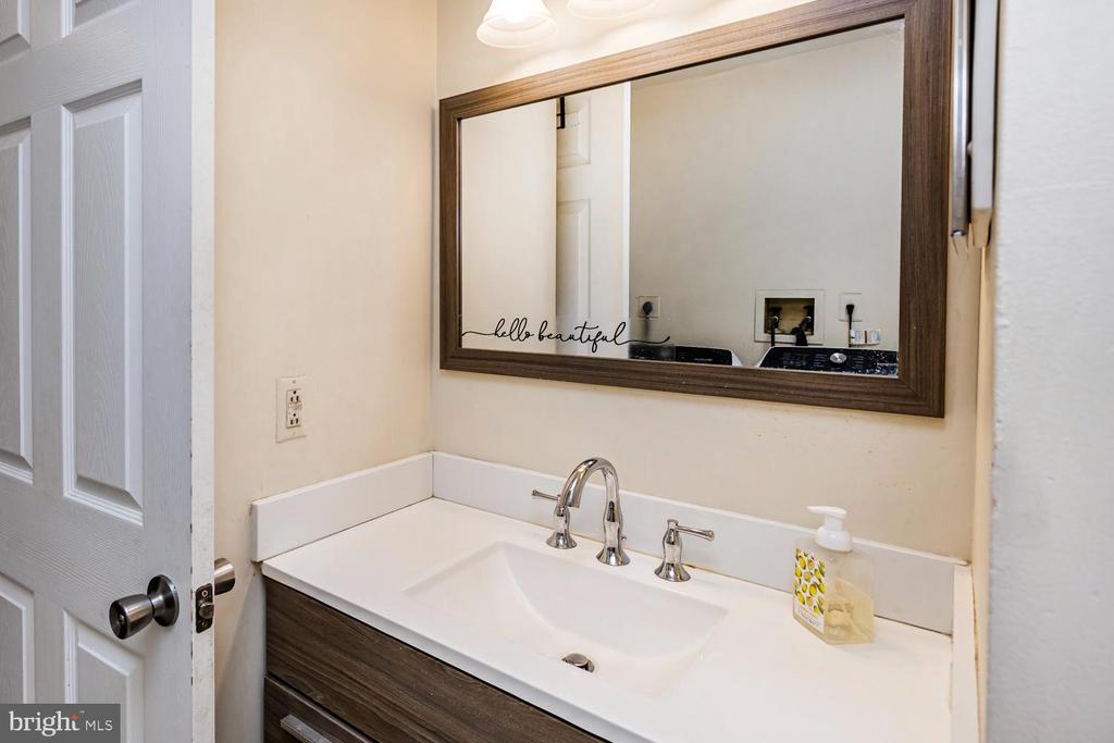 58 Chelmsford Ct