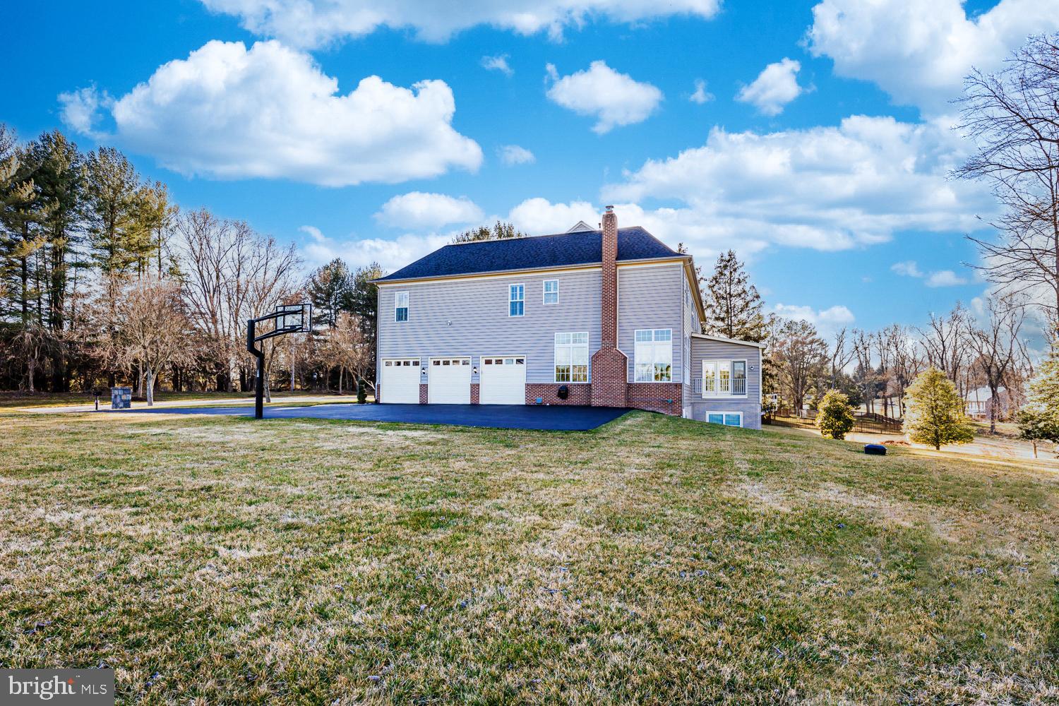 10121 Saddle Brook Farm Trl