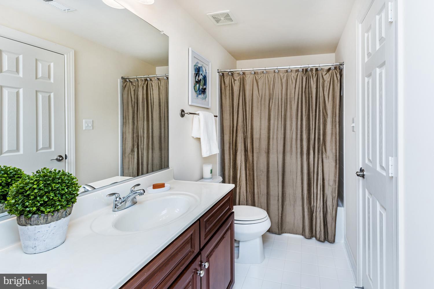 10121 Saddle Brook Farm Trl
