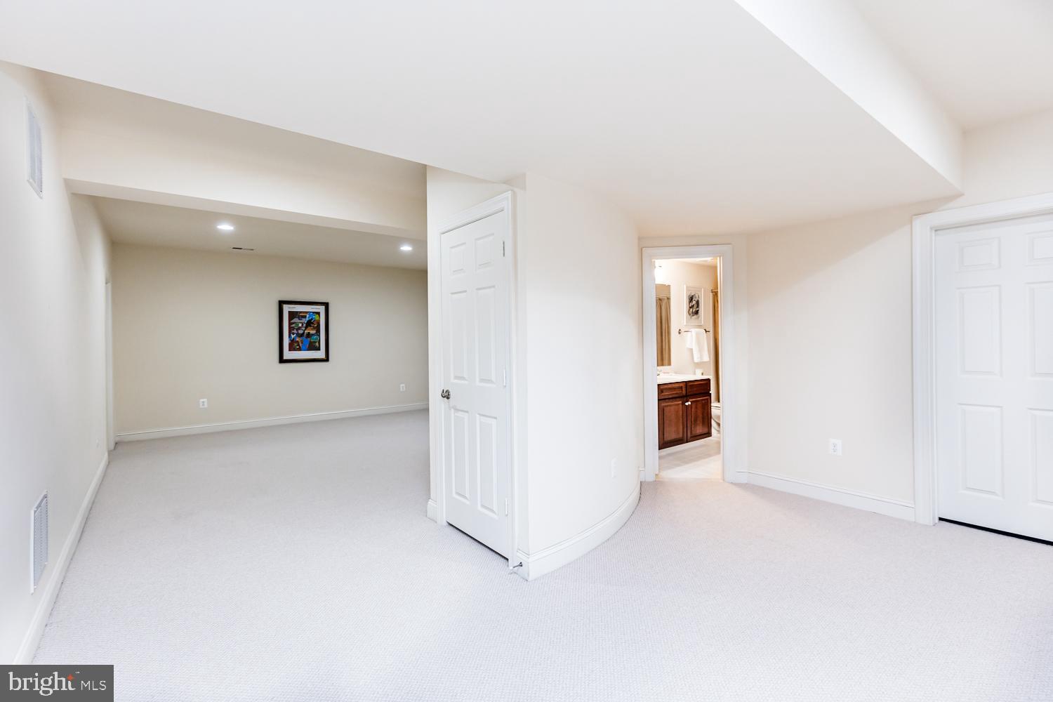 10121 Saddle Brook Farm Trl