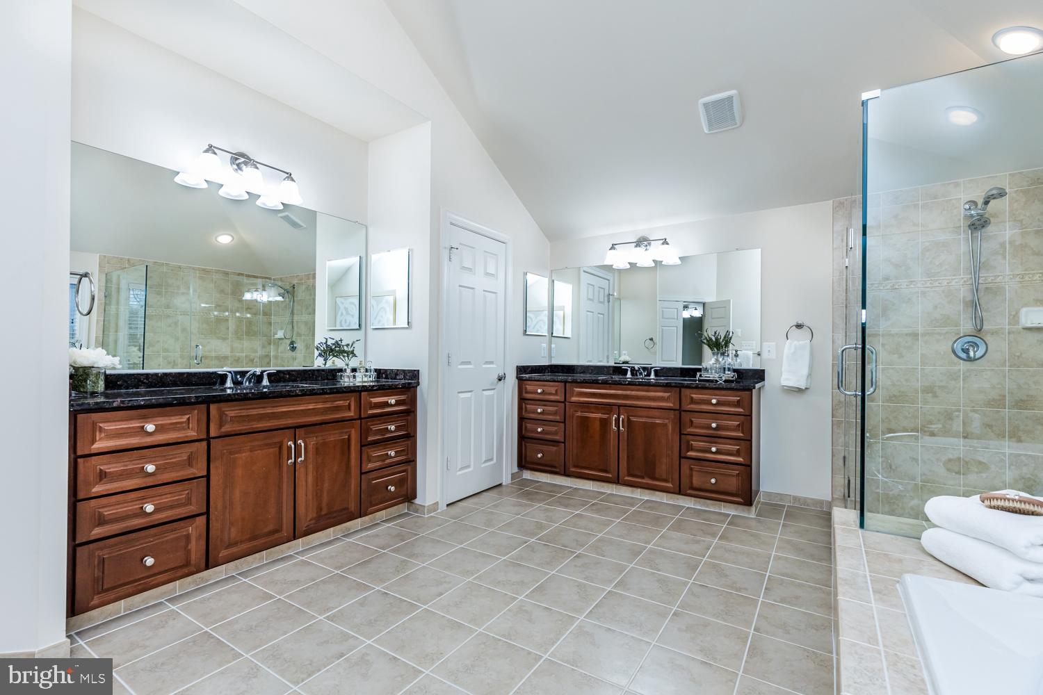 10121 Saddle Brook Farm Trl