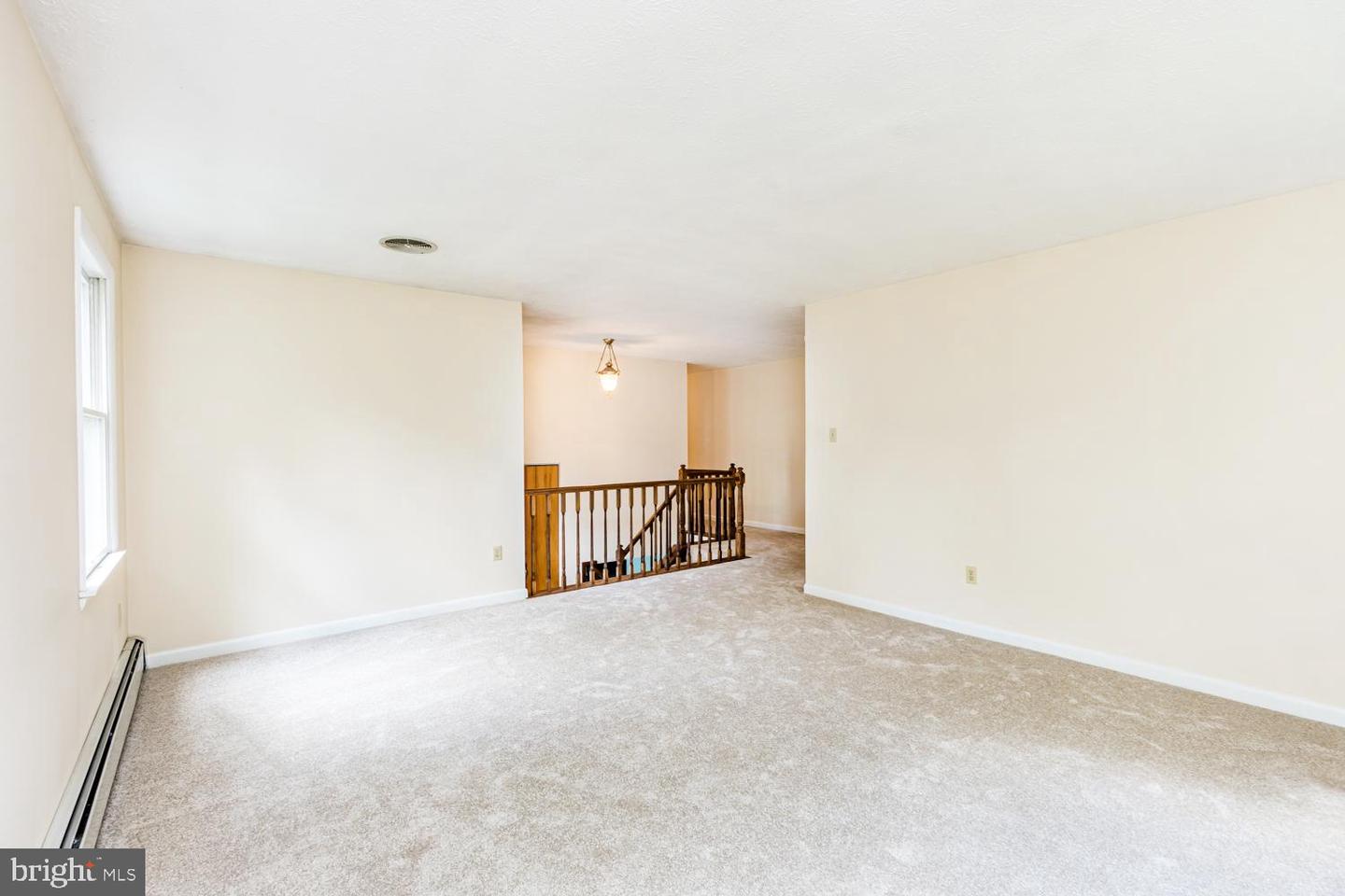 9675 Oak Hill Dr