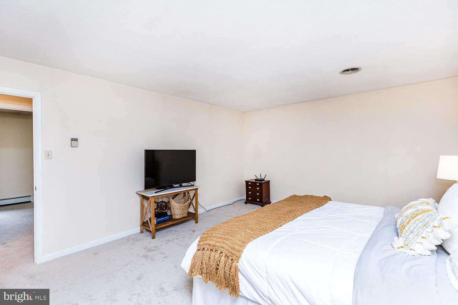 9675 Oak Hill Dr