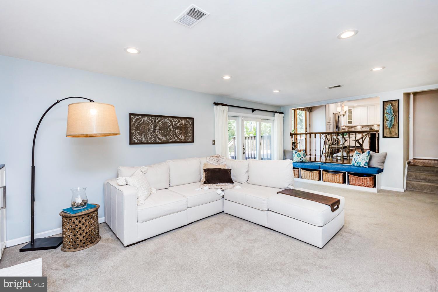 6094 SEBRING DRIVE