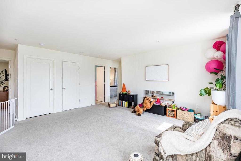 12725 Wallace Ct