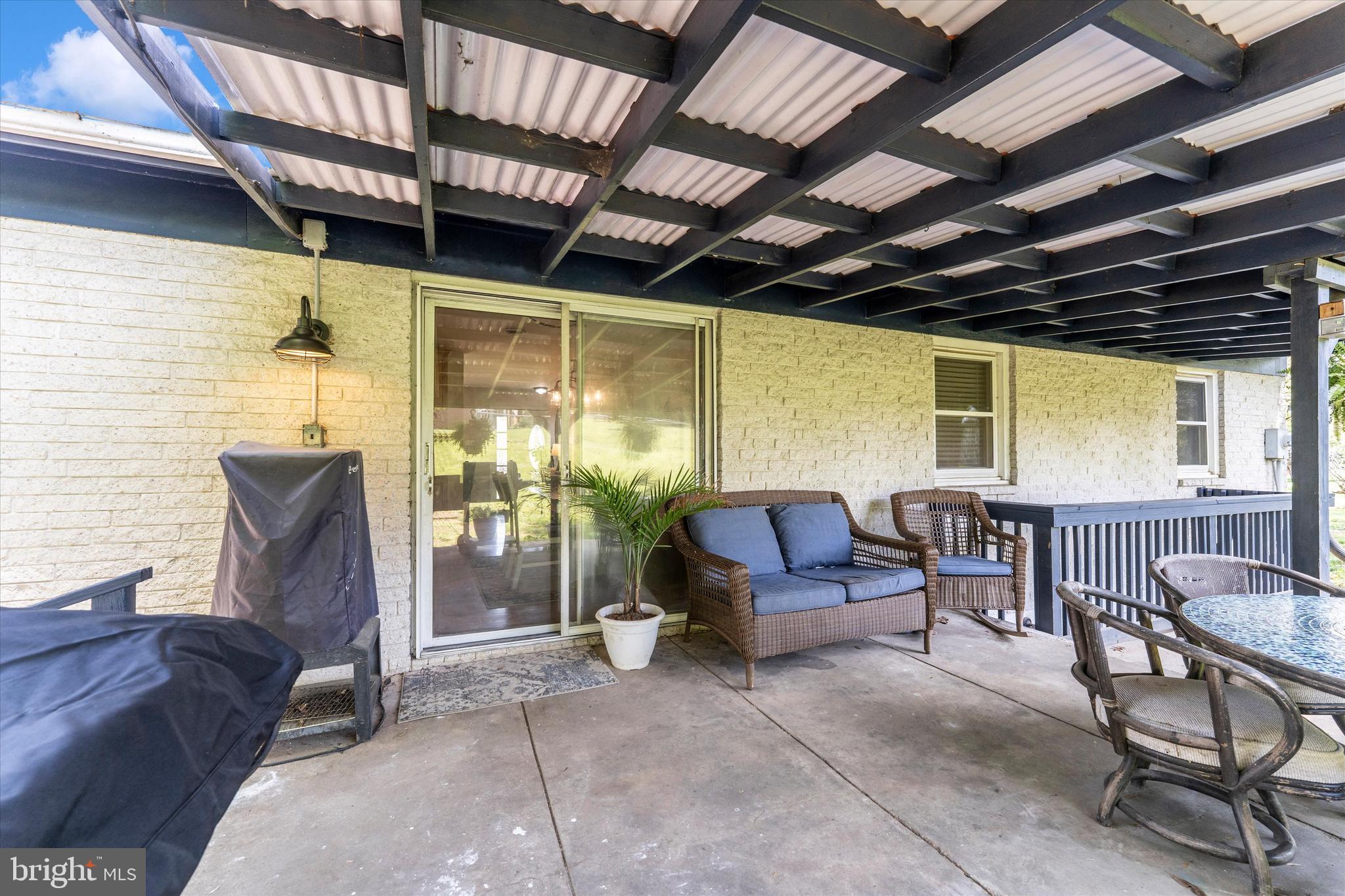 9708 FERNWOOD LANE