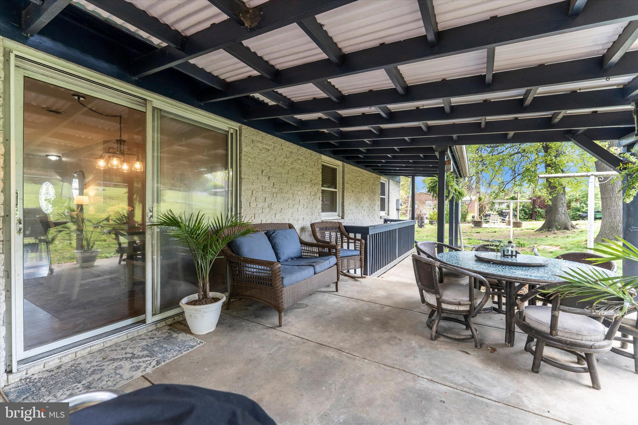 9708 FERNWOOD LANE