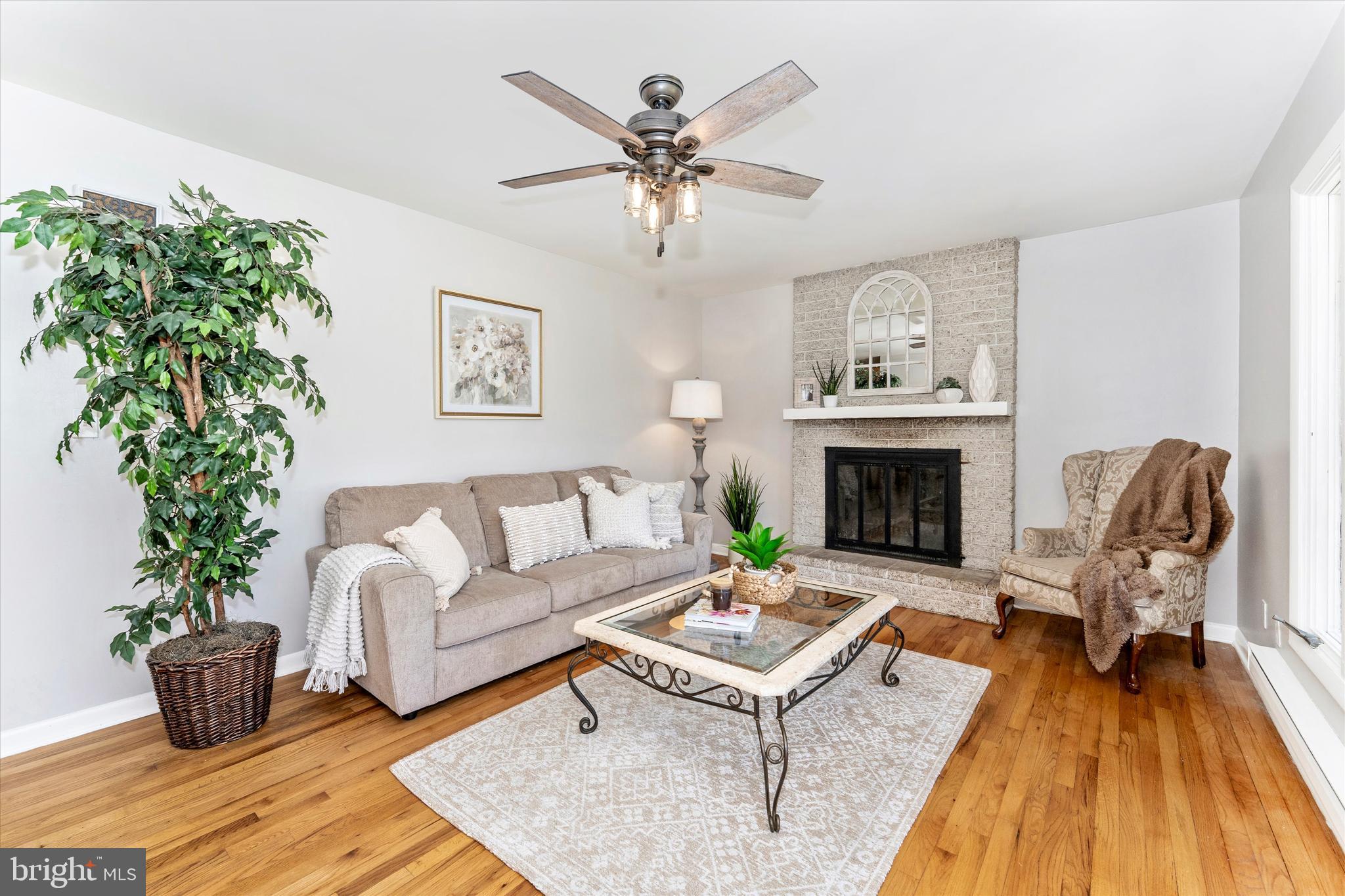 9708 FERNWOOD LANE