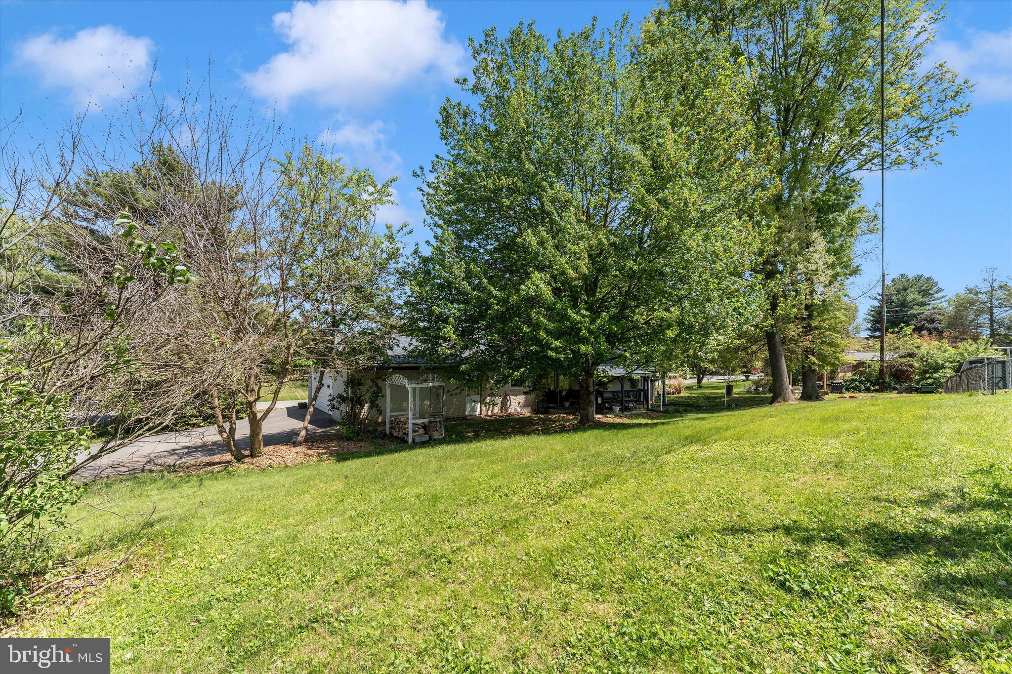 9708 FERNWOOD LANE