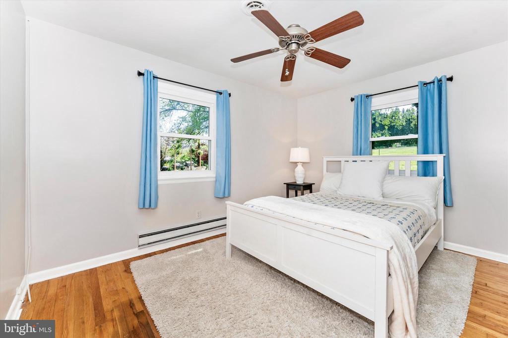 9708 FERNWOOD LANE