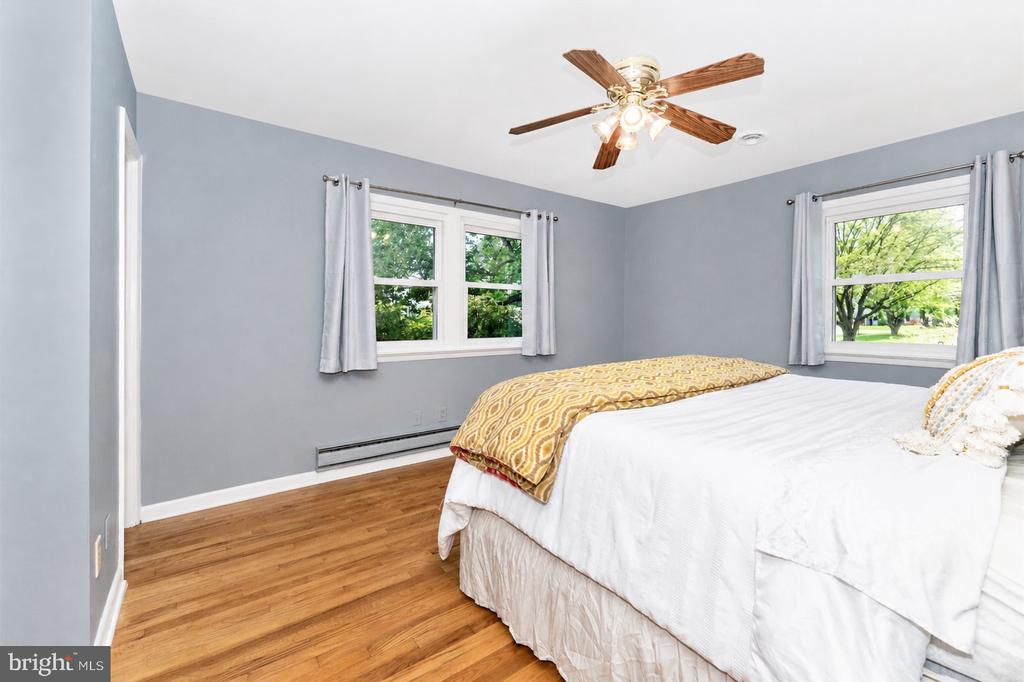 9708 FERNWOOD LANE