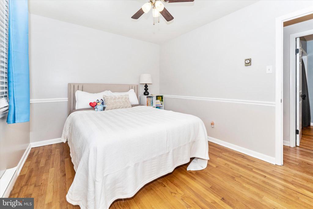 9708 FERNWOOD LANE