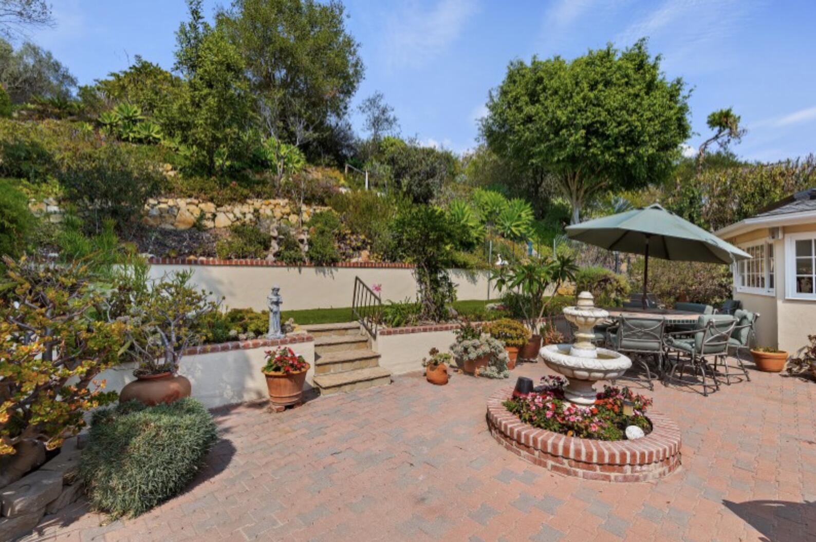 902 Aleeda Lane