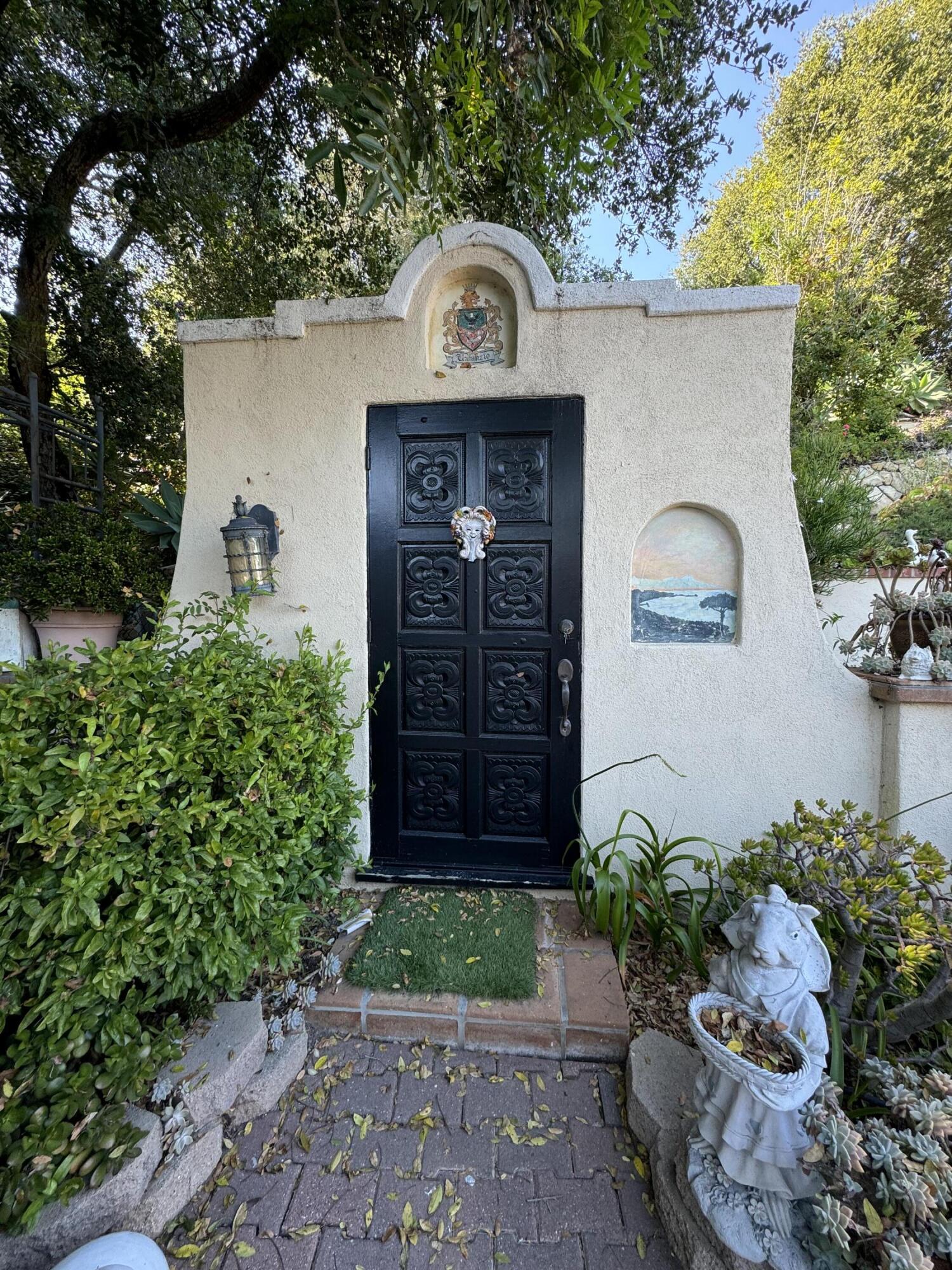 902 Aleeda Lane
