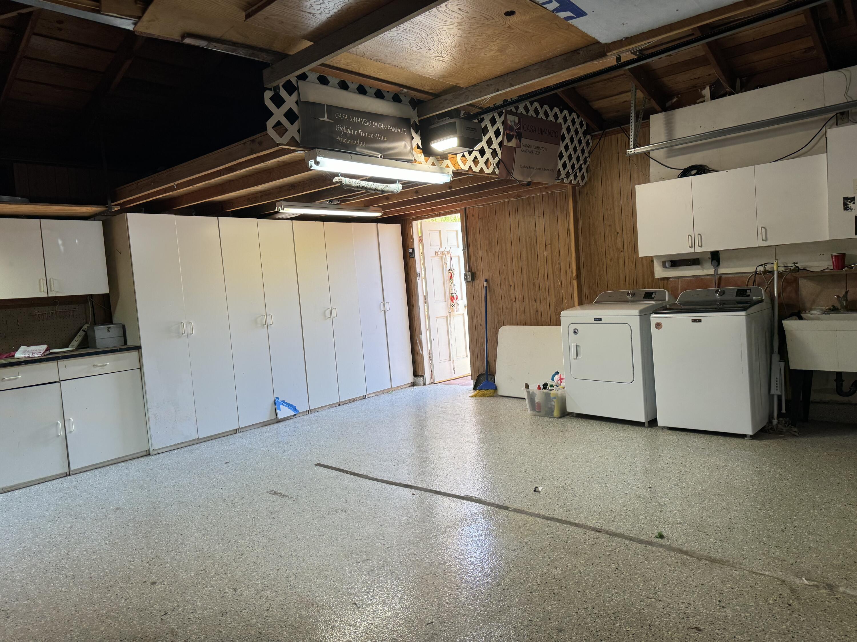 902 Aleeda Lane