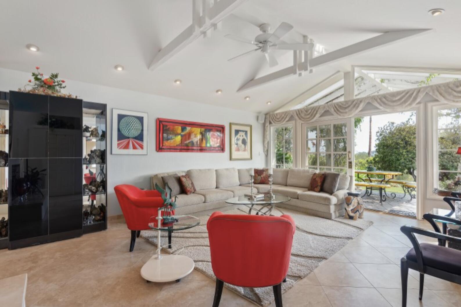902 Aleeda Lane