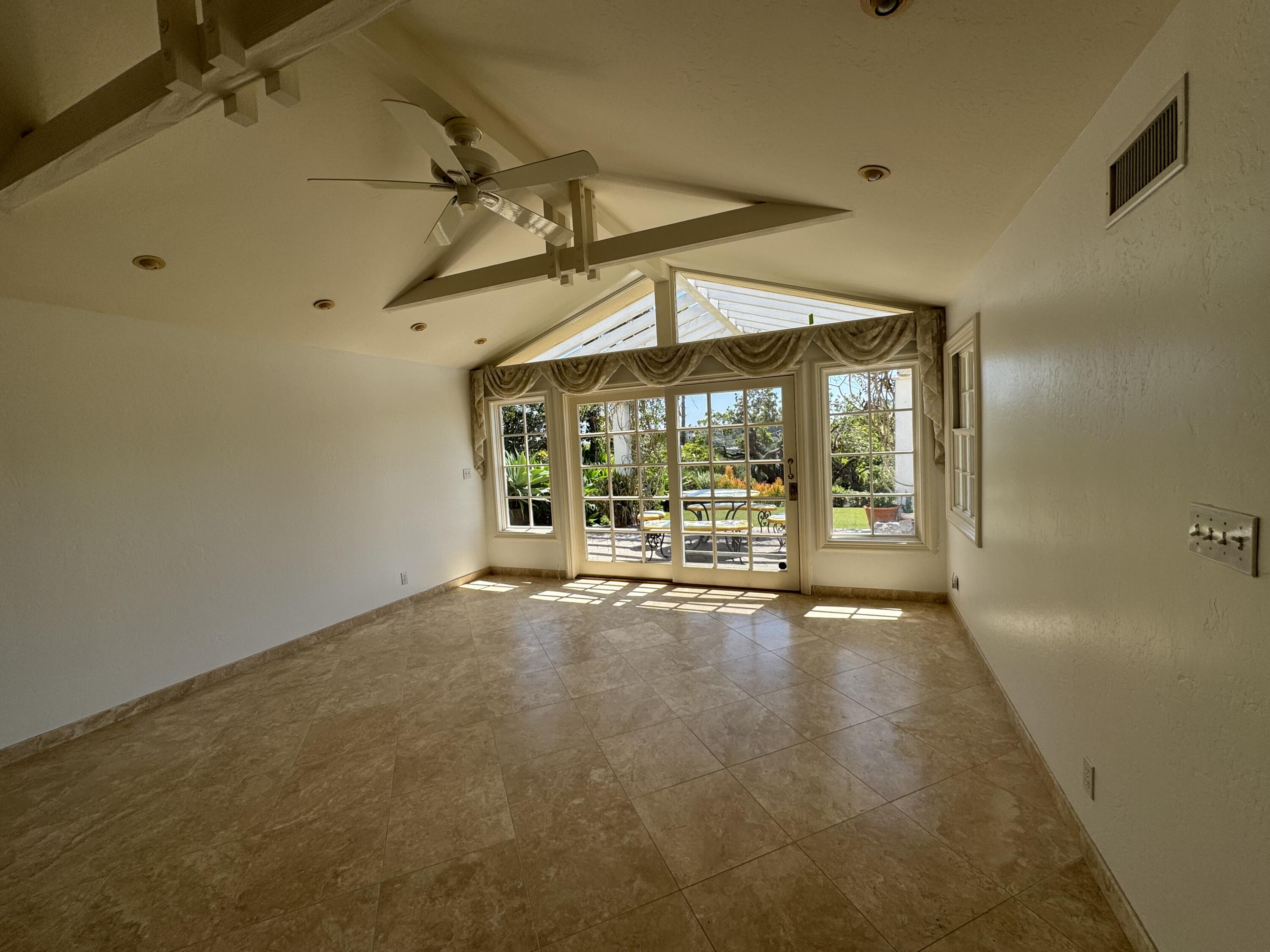 902 Aleeda Lane