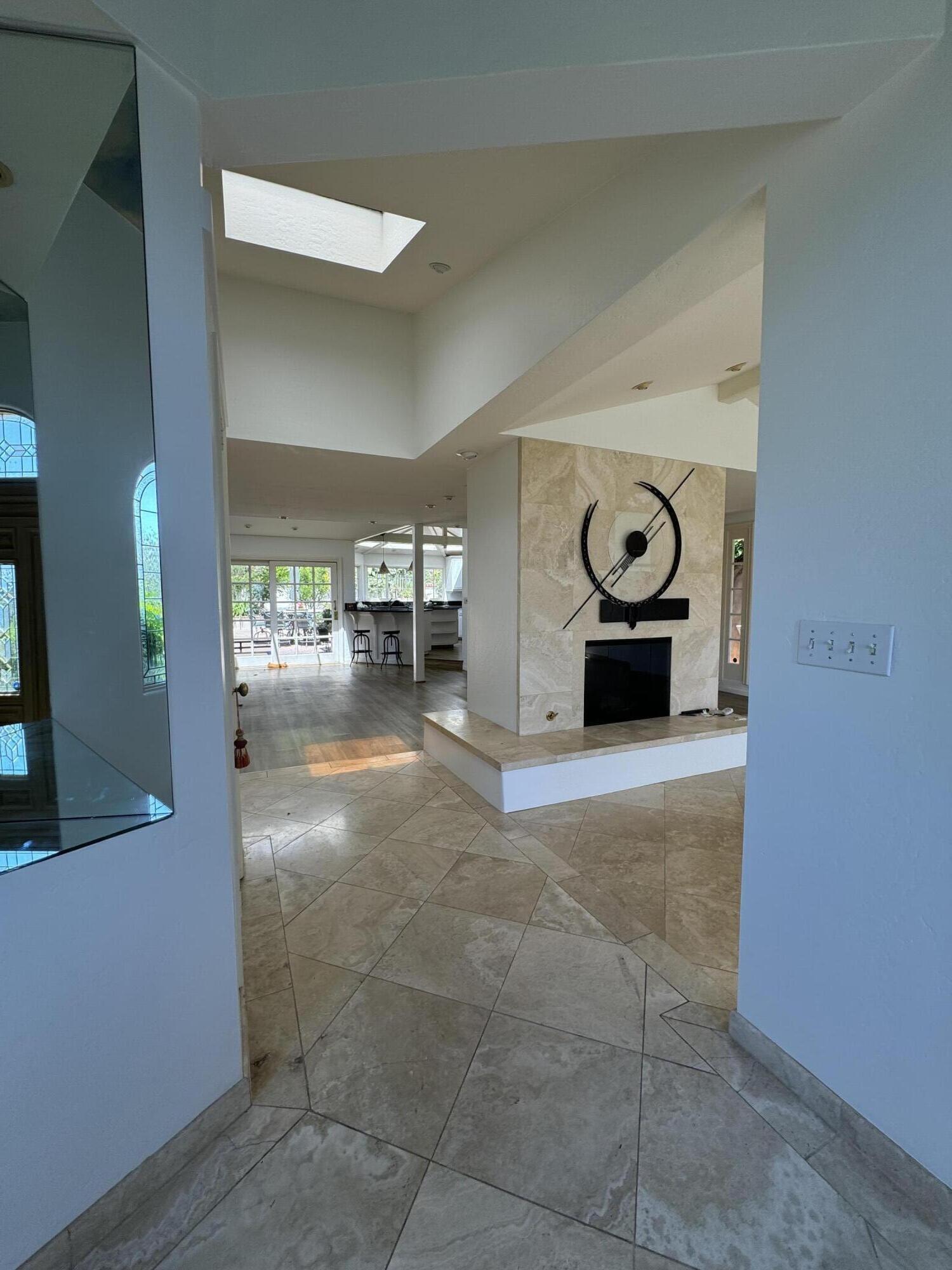 902 Aleeda Lane