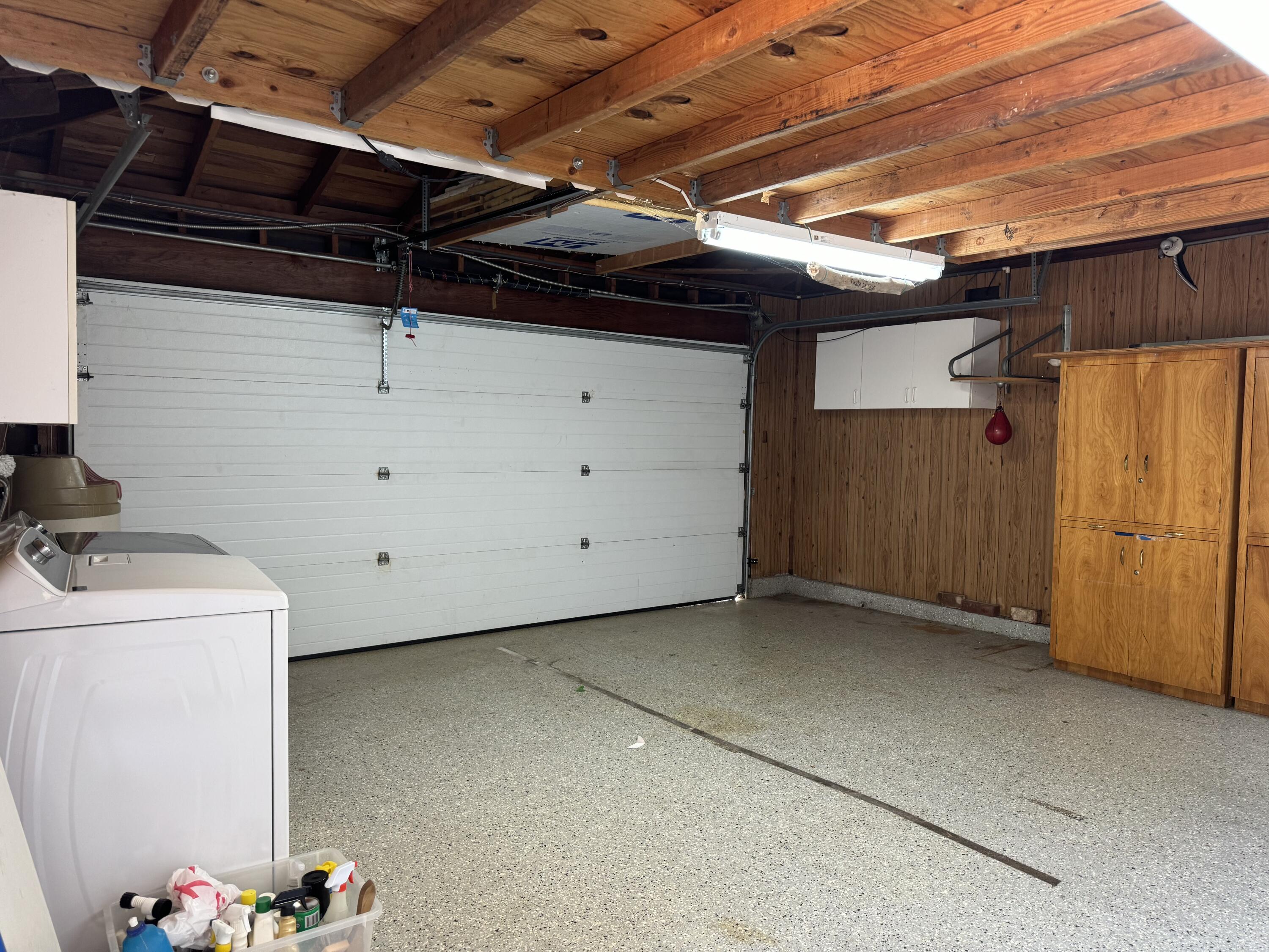 902 Aleeda Lane