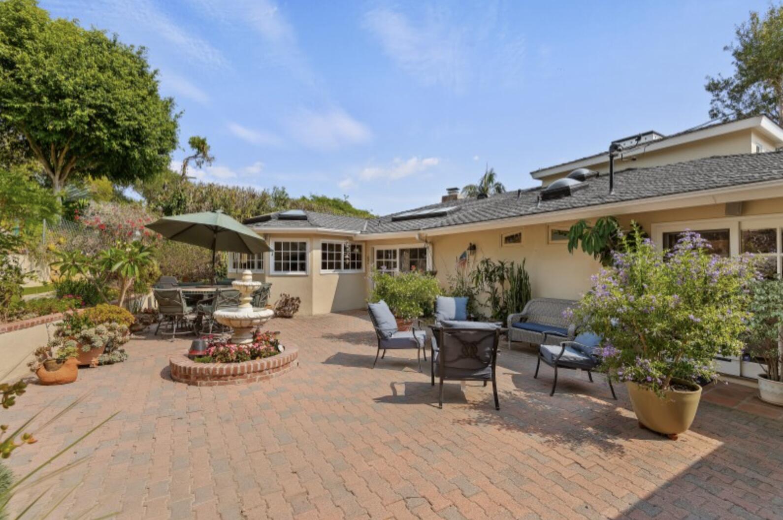 902 Aleeda Lane