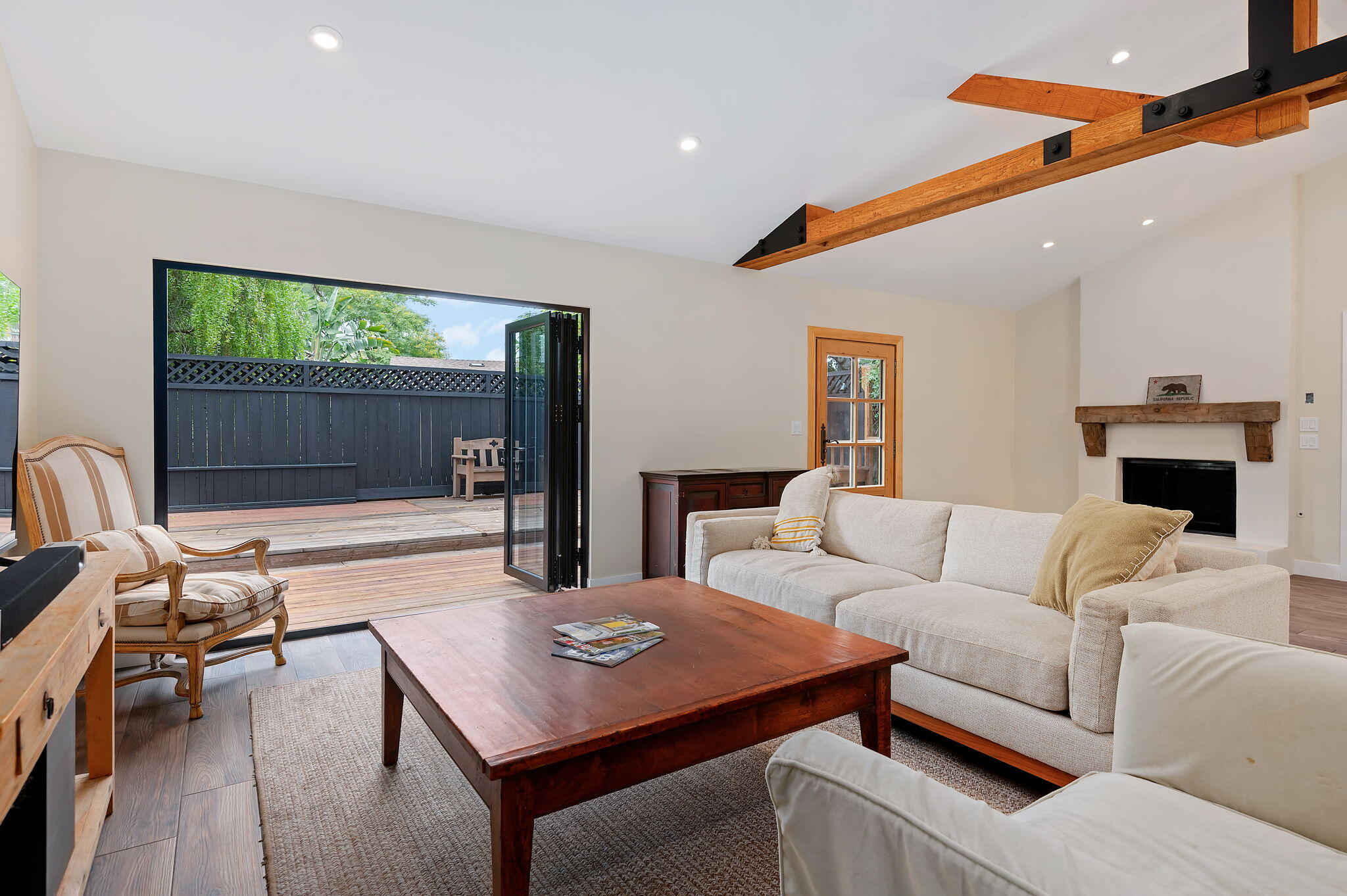 914 W Anapamu Street