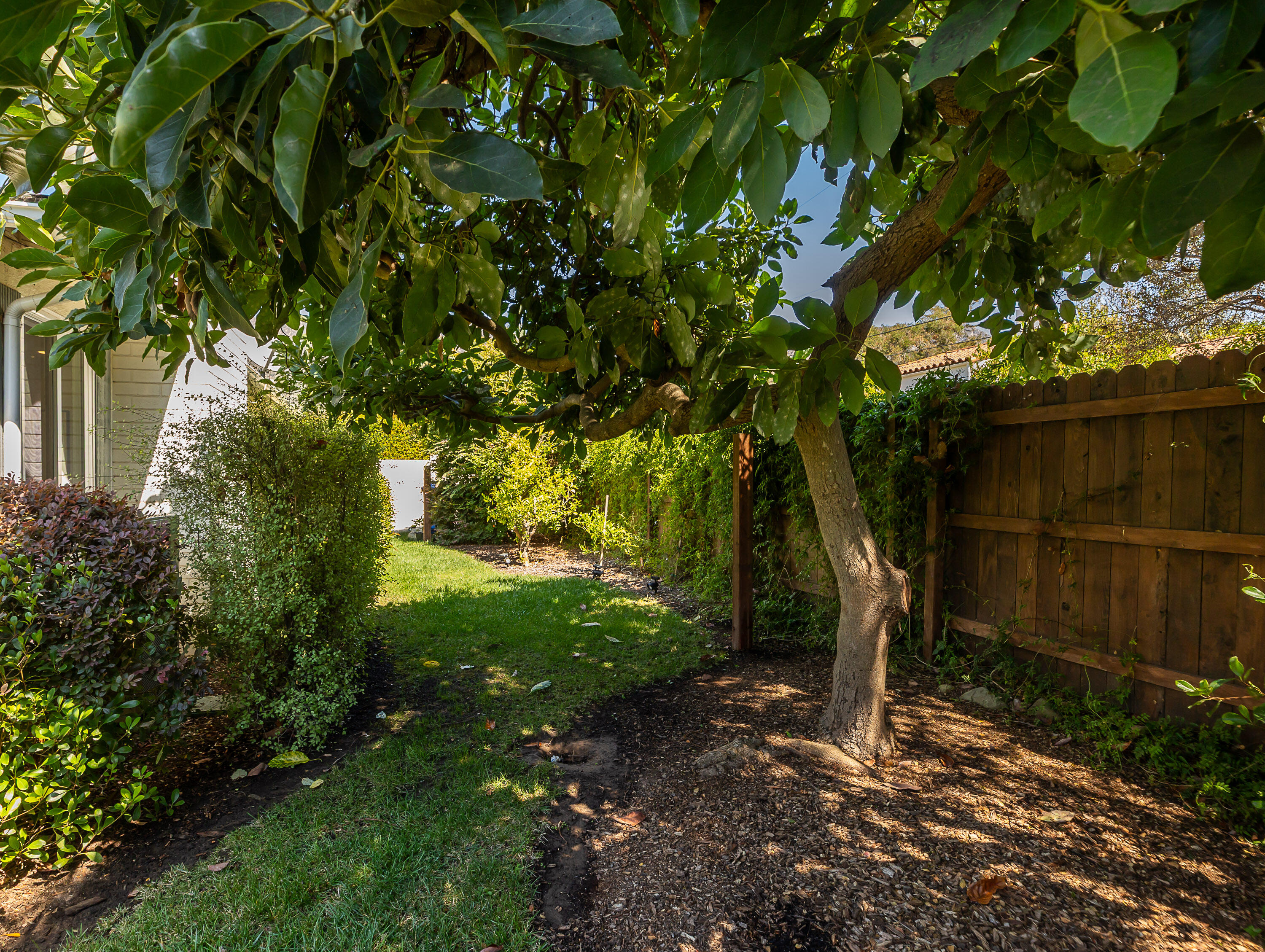 2166 E Valley Road