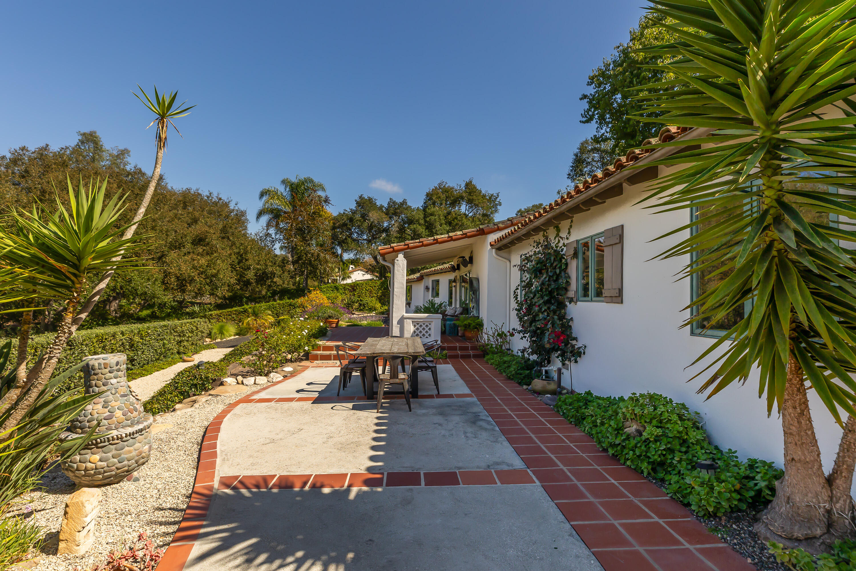 4015 Lago Drive, SANTA BARBARA
