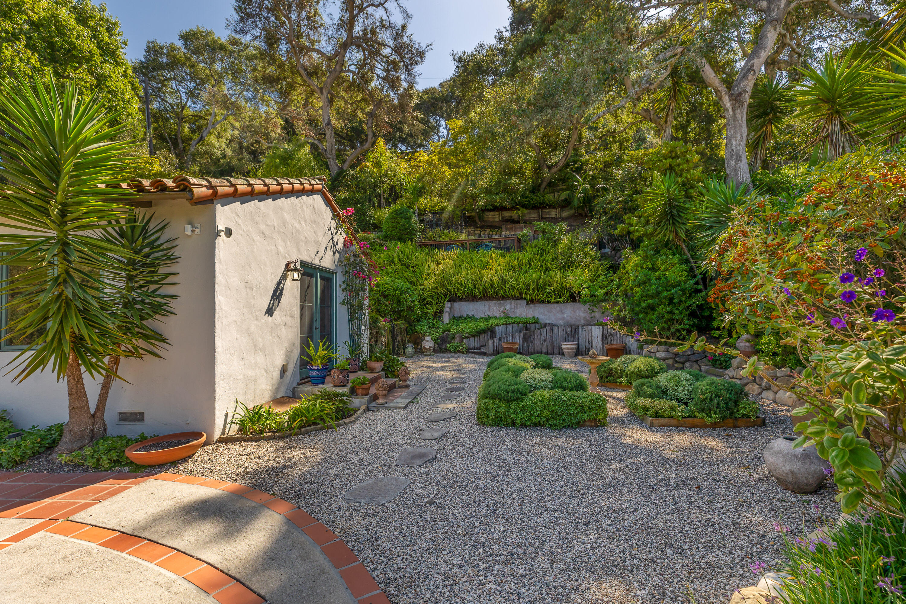 4015 Lago Drive, SANTA BARBARA